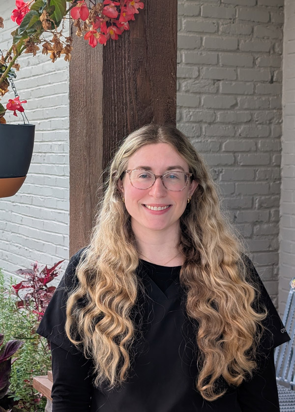 11-Avery,-Vet-Assistant