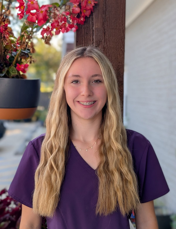 16-Chloe,-Kennel-Assistant