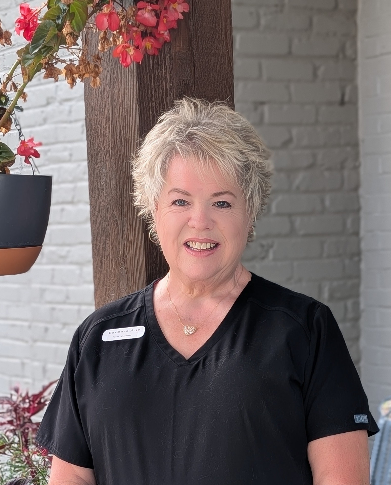 2-Barbara Ann, Floor Manager